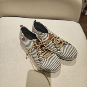 Striped Lace Up Boots